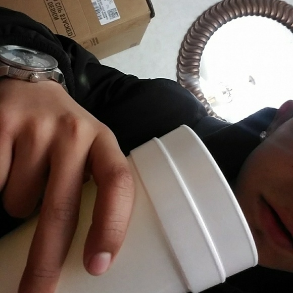 Meet your Posher, Adrian - Picture 1 of 1